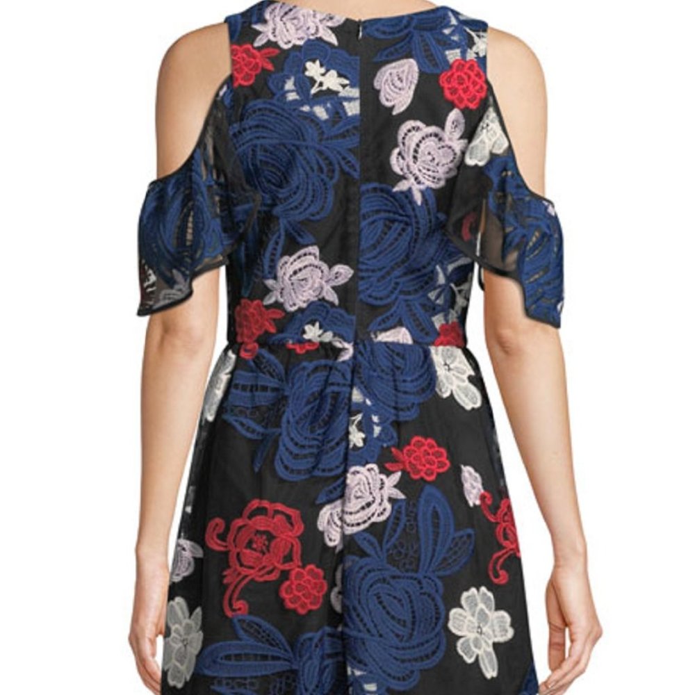 Devlin Kara Cold Shoulder Floral Embroidered Mini Night Out Dress Sz L NWT - Picture 4 of 6